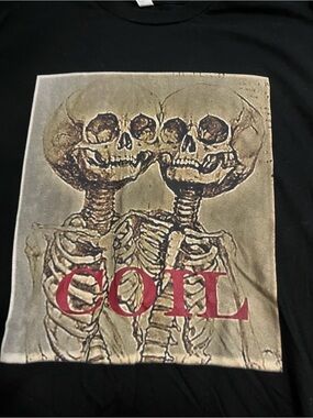 🎸2/$40 band tees unisex nwot: COIL